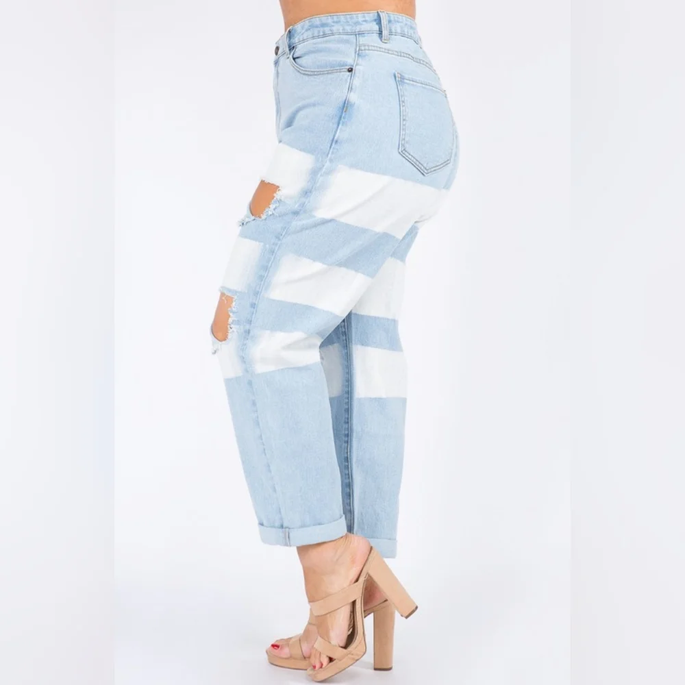 High Waist Bleached Mom Jeans - Picture 4 of 5